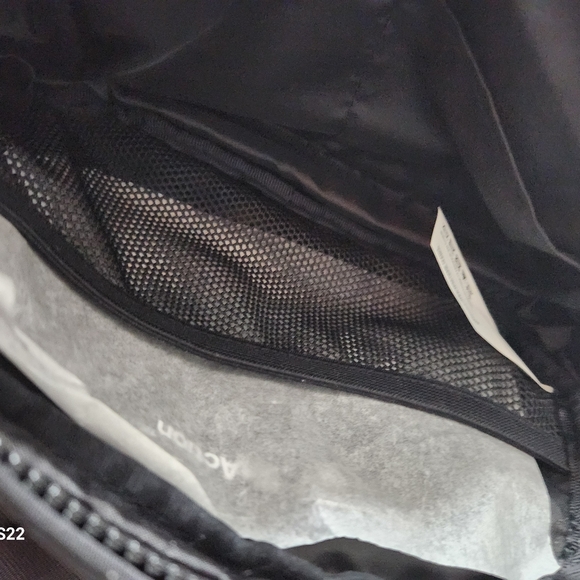 TNA Aritzia On The Way Bag Belt Bag New with Tags - Picture 7 of 8